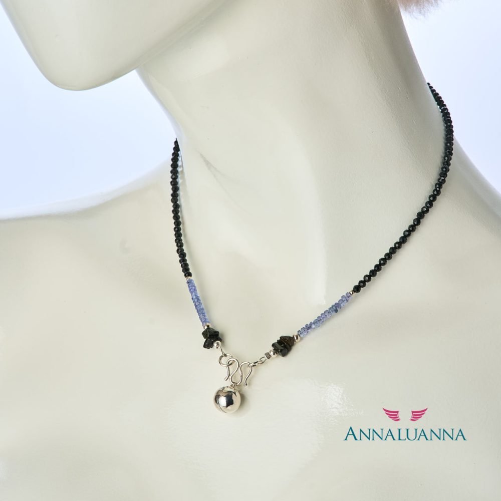 annaluanna joyas Collar Mini Llamador Tanzanita Secreto de Noche 1