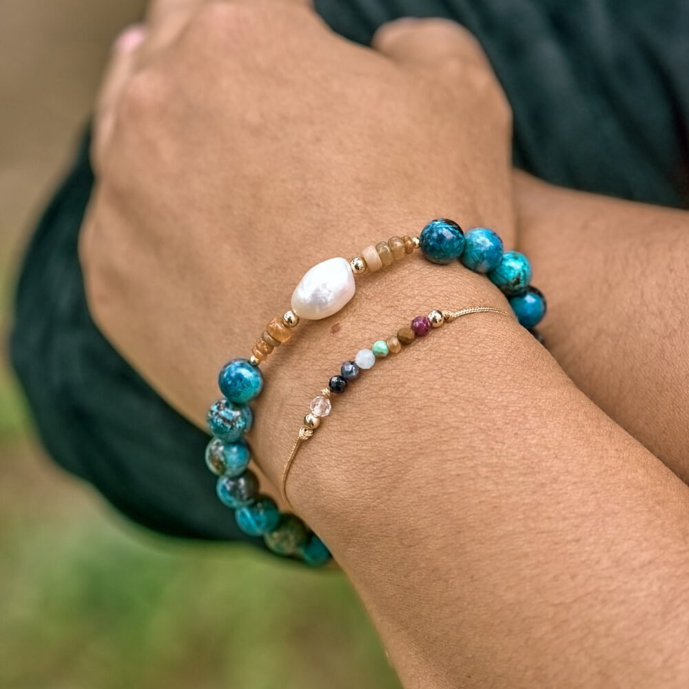 pulsera con crisocola peruana, perla cultivada, ópalo etíope de fuego y gold filled 14 K