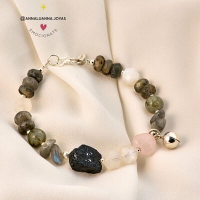 pulsera mini llamador con labradorita, turmalina negra, piedra luna y cuarzo rosa con plata 925