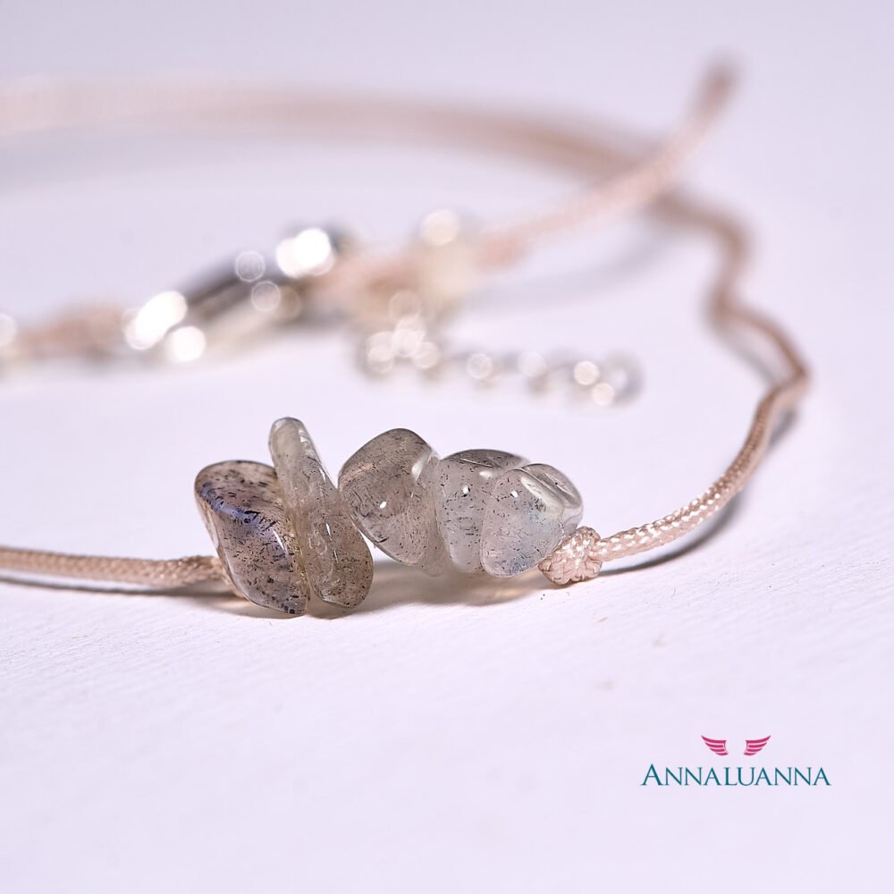choker con labradorita, hilo y plata 925 hecho a mano con cadena autorregulable