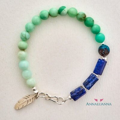pulsera con crisopasa, crisocola peruana y lapislázuli con dije de pluma, plata 925
