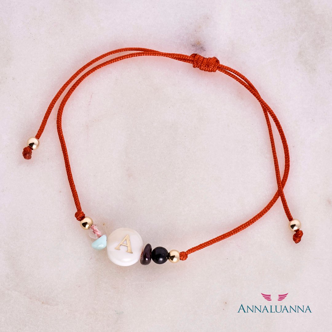 Pulsera hilo AMOR letra y GF 14K 2 pulsera hilo rojo inicial A amor con piedras naturales, dije de madre perla con gold filled 14k